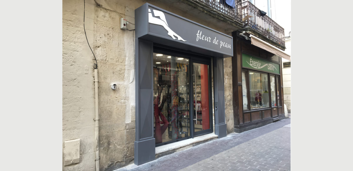 Nouvelle devanture pour la boutique Fleur de peau